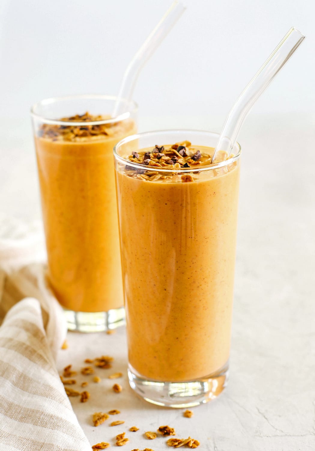 Healthy Pumpkin Spice Smoothie - Eat Yourself Skinny